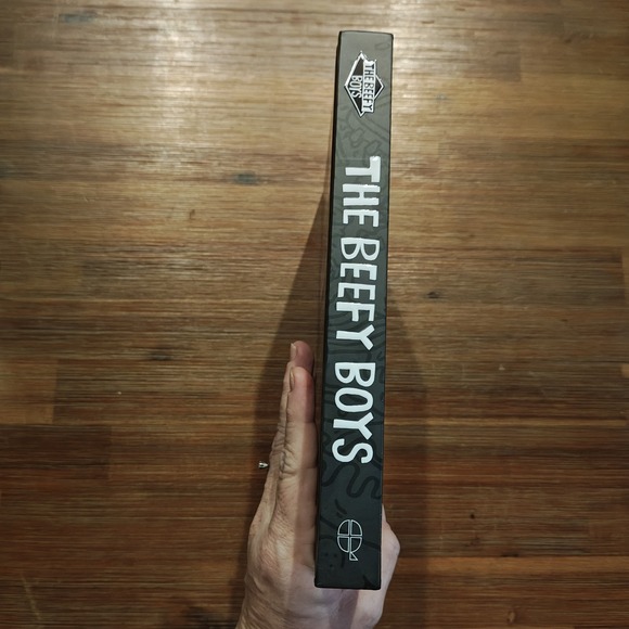 The Beefy Boys Backyard BBQ to World-Class Burgers Beefy Boys 9781837832200 - Picture 5 of 6